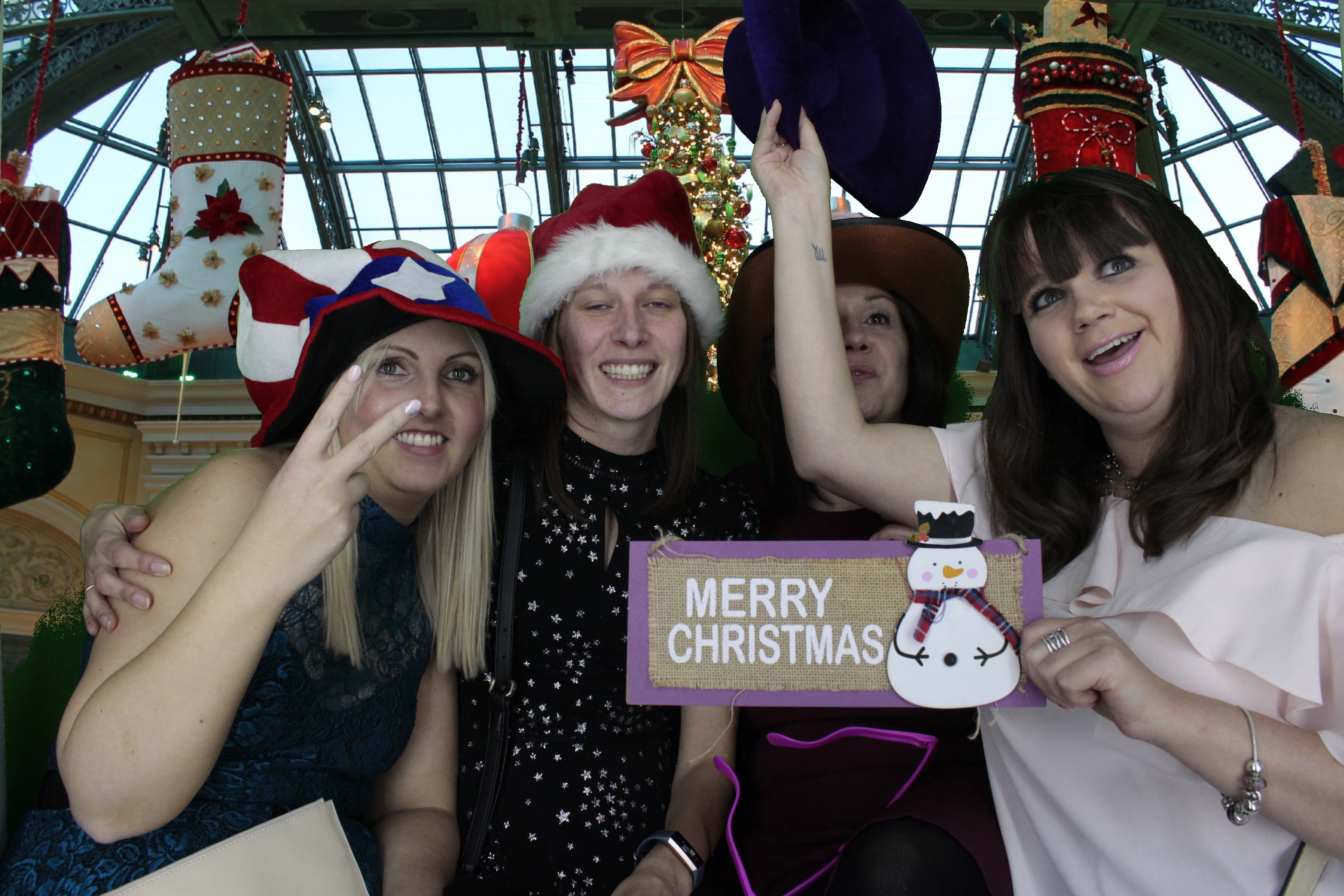 Kuoni Travel Christmas Party | View more photos from the event at gallery.myphotoboothexperience.co.uk/u/MyPhotoBoothExperienceLtd/Kuoni-Travel-Christmas-Party